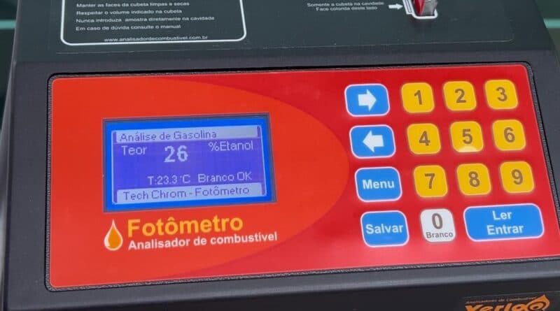 Procon de Tubarão agora usa equipamento que identifica combustível adulterado em 7 segundos