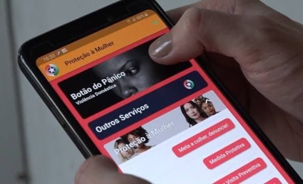 Mulher aciona botão do pânico após o ex descumprir medida protetiva