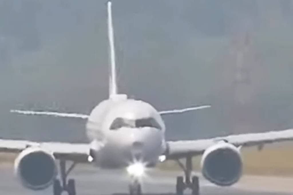 Avião tem forte turbulência após ser atingido por granizo em SC