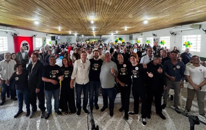 Confraternização marca renovação do MDB de Tubarão