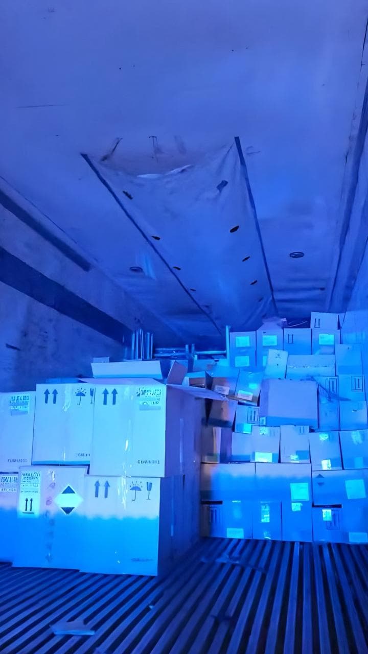 Carga milionária de vinhos e cosméticos contrabandeados é apreendida em SC