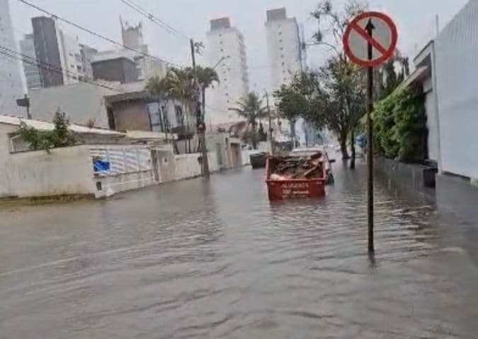 Tubarão registra chuva prevista para o mês todo em menos de 24 horas