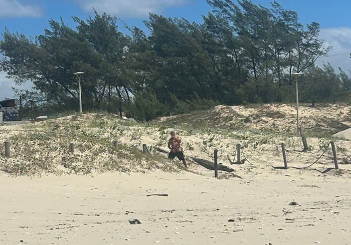 Mulheres denunciam caso de importunação sexual na praia do Mar Grosso