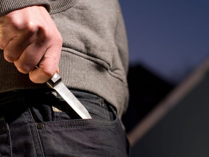 Jovem de 22 anos é esfaqueado durante discussão em churrasco na própria casa