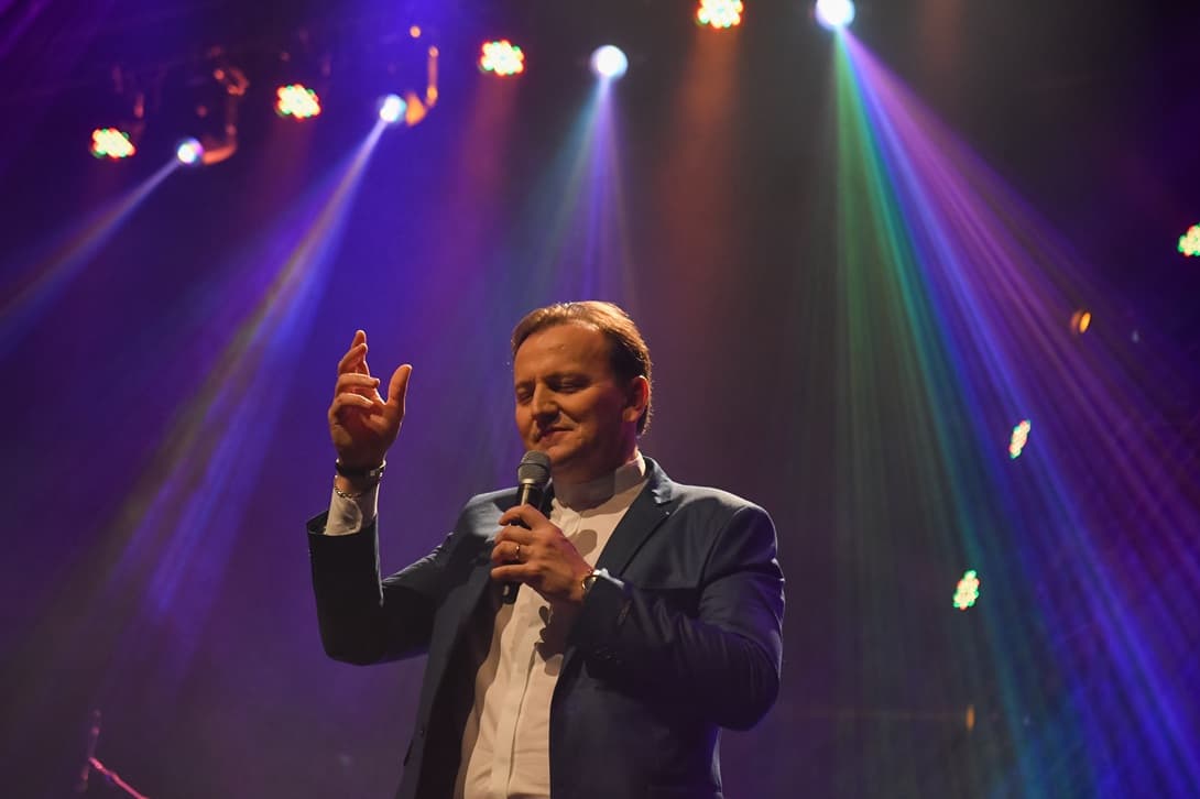 Natal nas Águas, em Gravatal, terá show nacional do padre Ezequiel Dal Pozzo