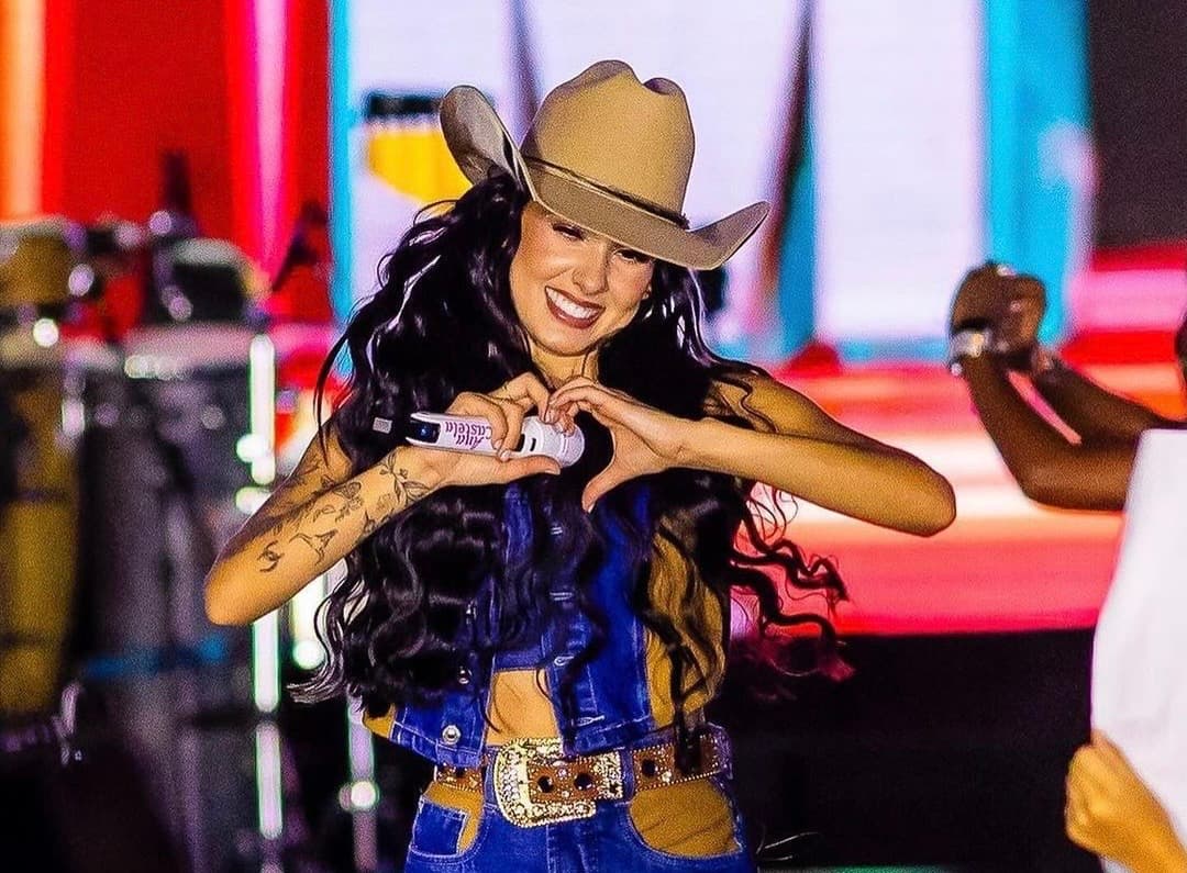 Restam poucos ingressos para o show de Ana Castela em Tubarão