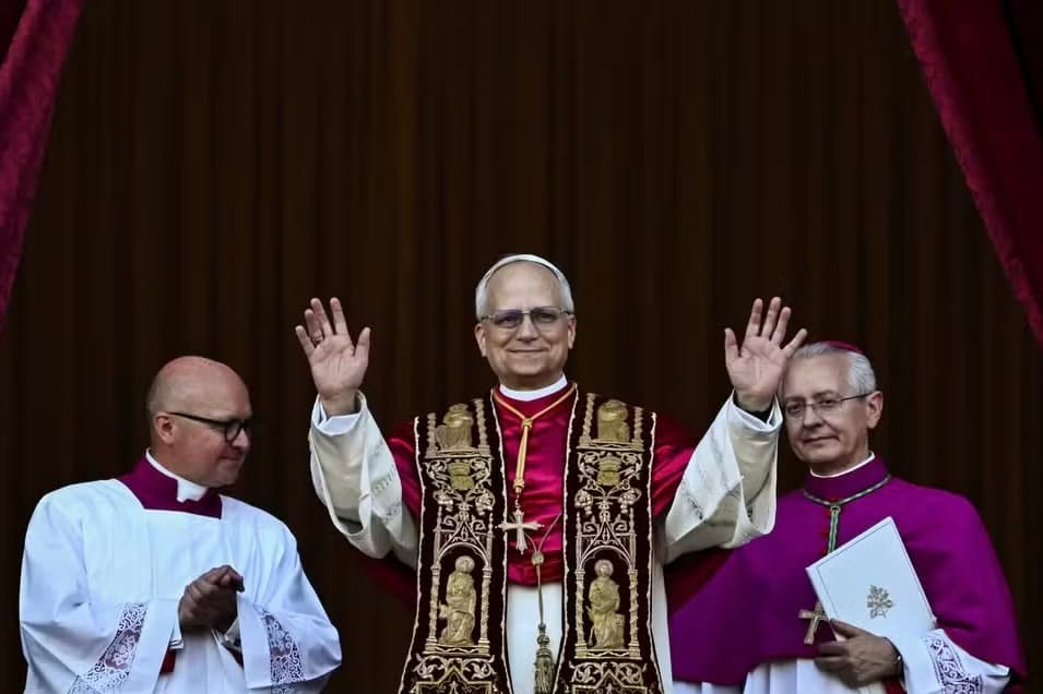 Papa Leão XIV é eleito uma das pessoas mais bem-vestidas de 2025 pela 'Vogue'