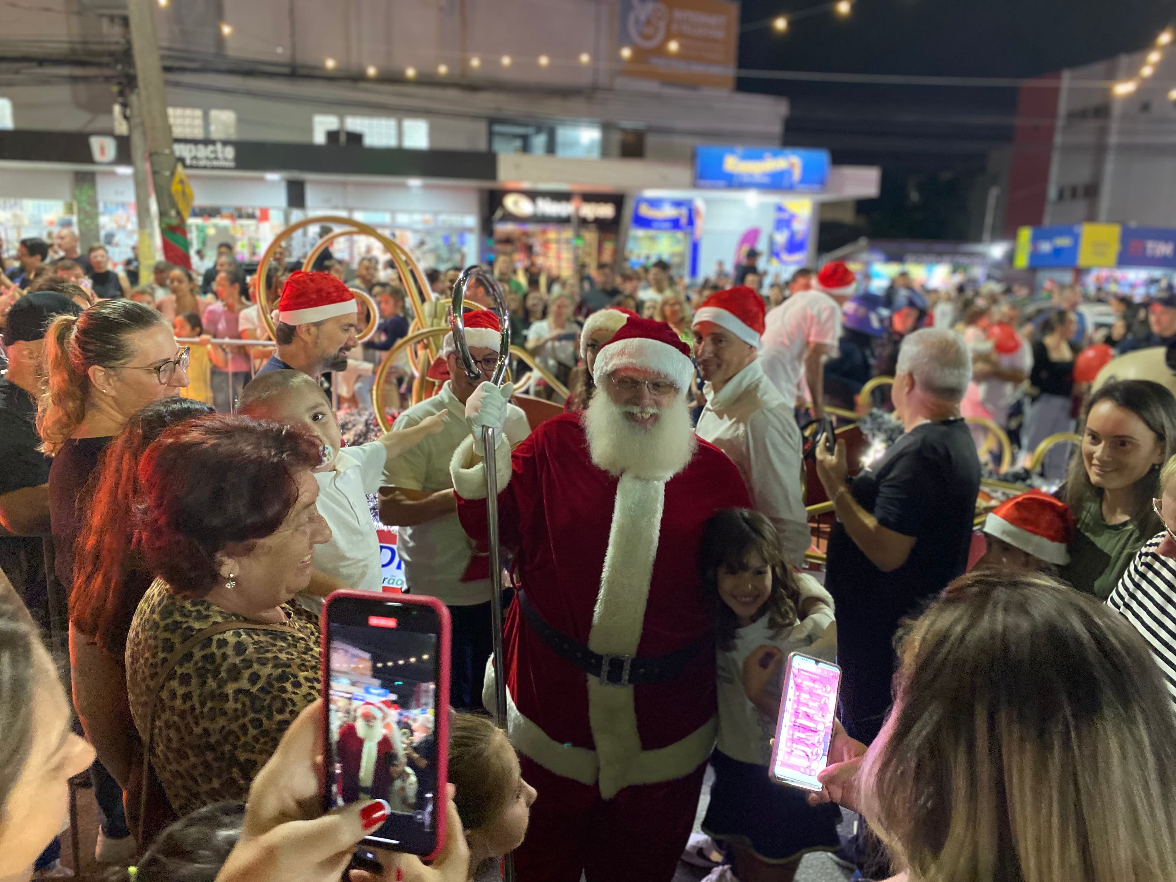 Chegada do Papai Noel promete encantar Tubarão nesta quarta-feira (3)