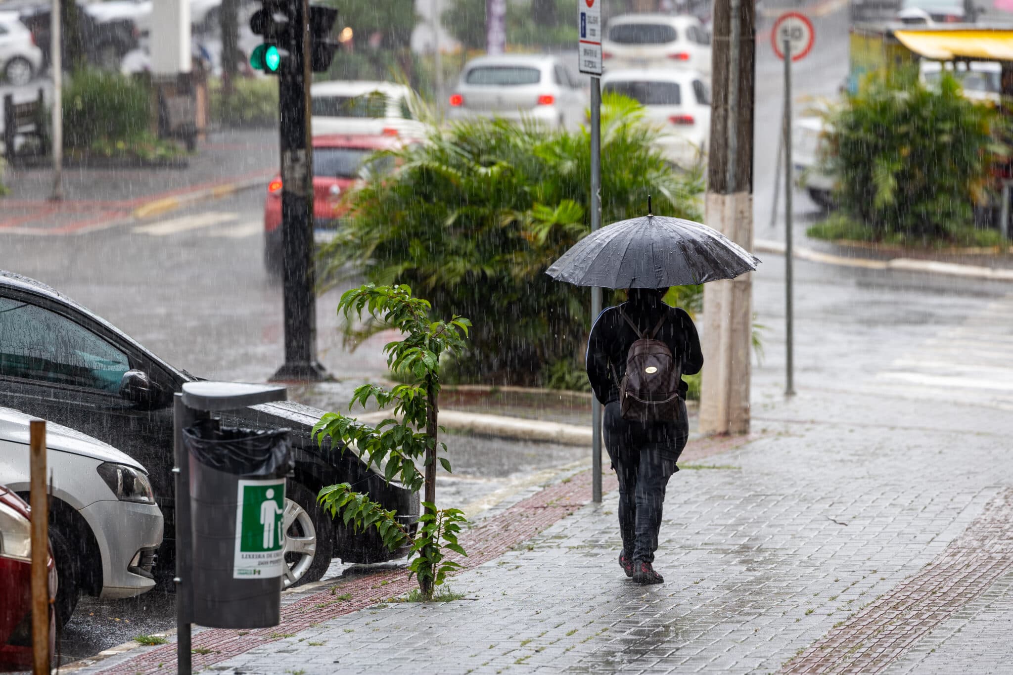 Frente fria traz risco de temporais e vendavais para o litoral sul neste fim de semana