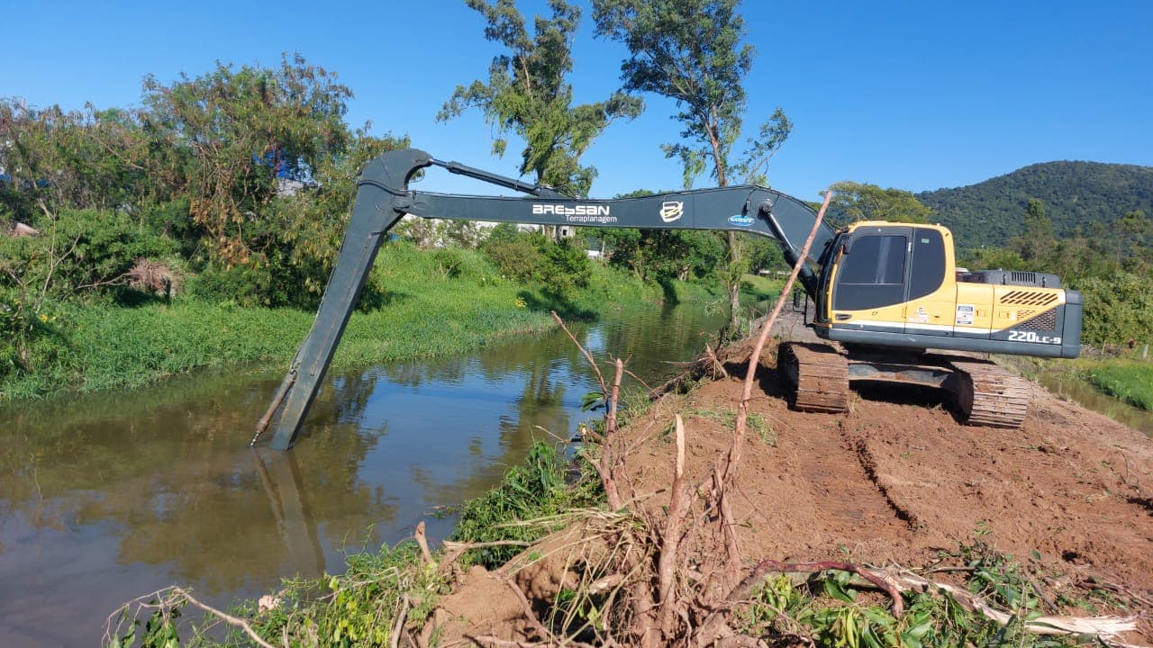 Limpeza de canais e prevenção contra alagamentos abrem o cronograma de 2026