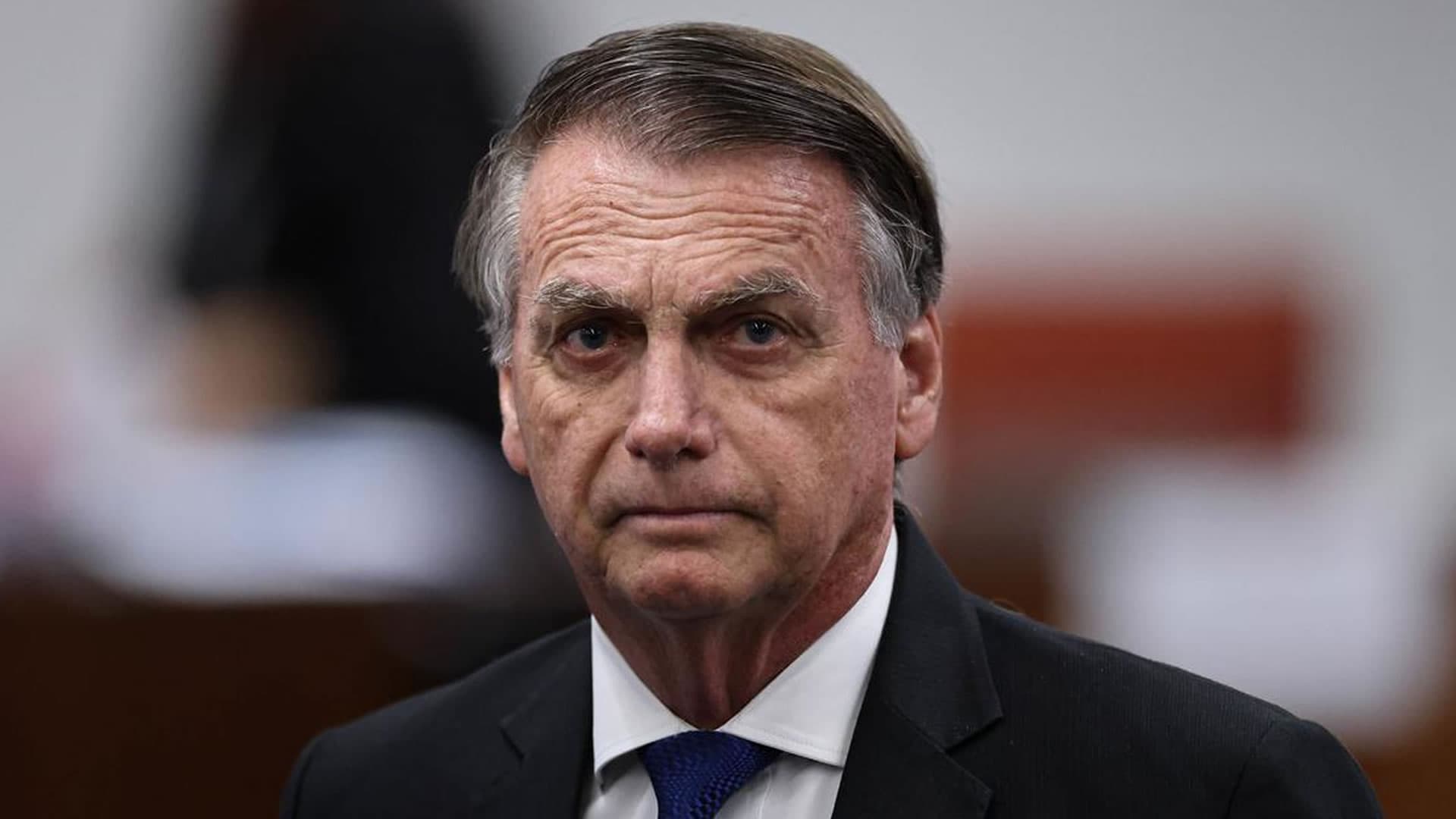 Alexandre de Moraes autoriza visitas permanentes de filhos a Jair Bolsonaro