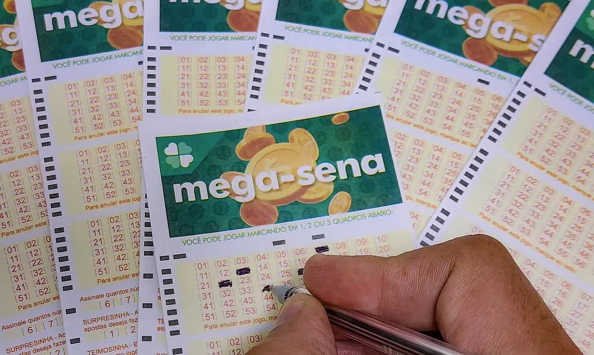 Mega-Sena acumula pela 11ª vez e prêmio vai a R$ 115 milhões neste sábado (31)