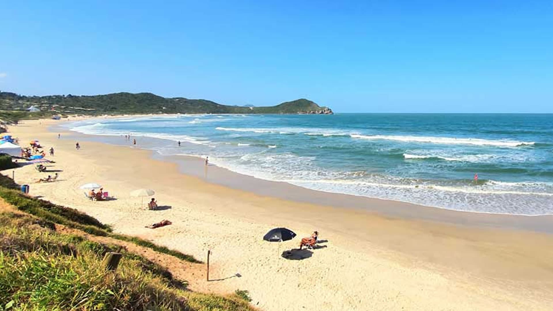 Casal é preso por furto e posse de drogas na Praia do Rosa