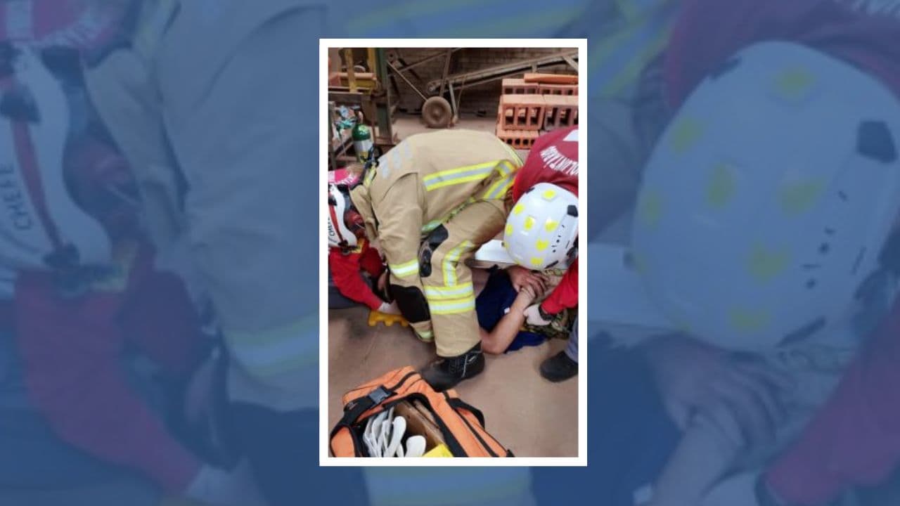 Trabalhador fica prensado em máquina e ambulância quebra no caminho para o hospital
