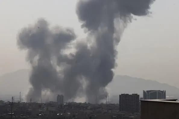 Ataque de EUA e Israel atinge o Irã e provoca escalada militar no Oriente Médio