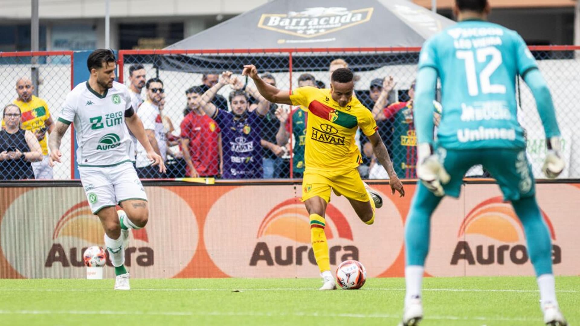 Brusque abre vantagem e Camboriú empata nos jogos de ida das semifinais do Catarinense