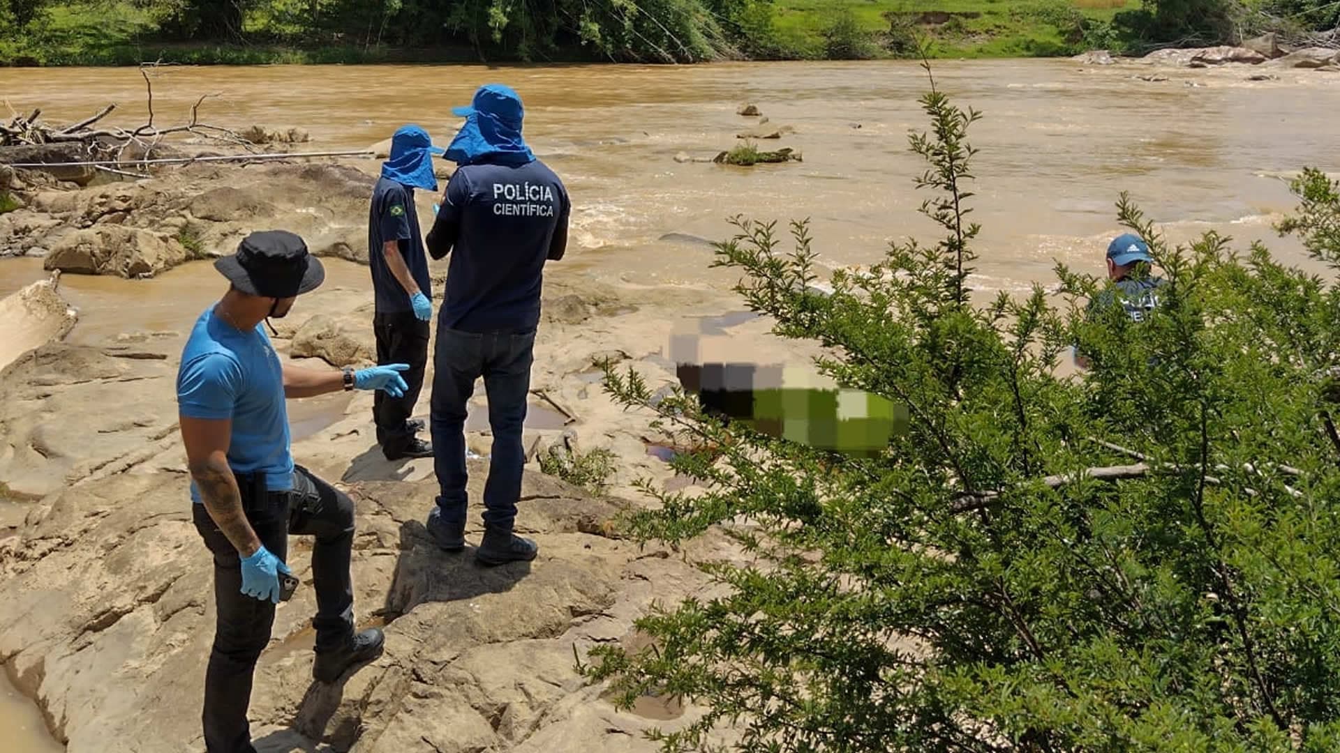 Corpo em avançado estado de decomposição é encontrado no rio