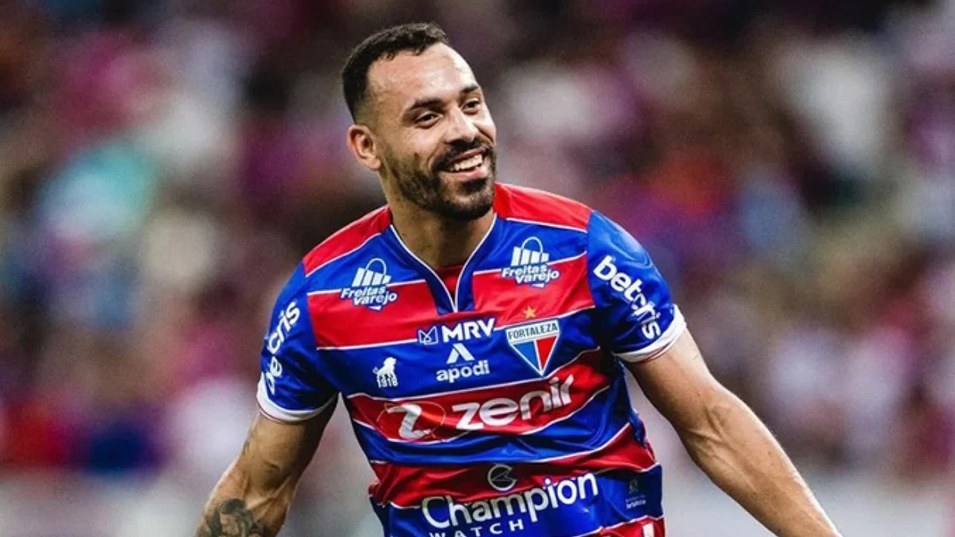 Revelado pelo Hercílio Luz, atacante Moisés é vendido ao Santos por R$ 18,5 milhões