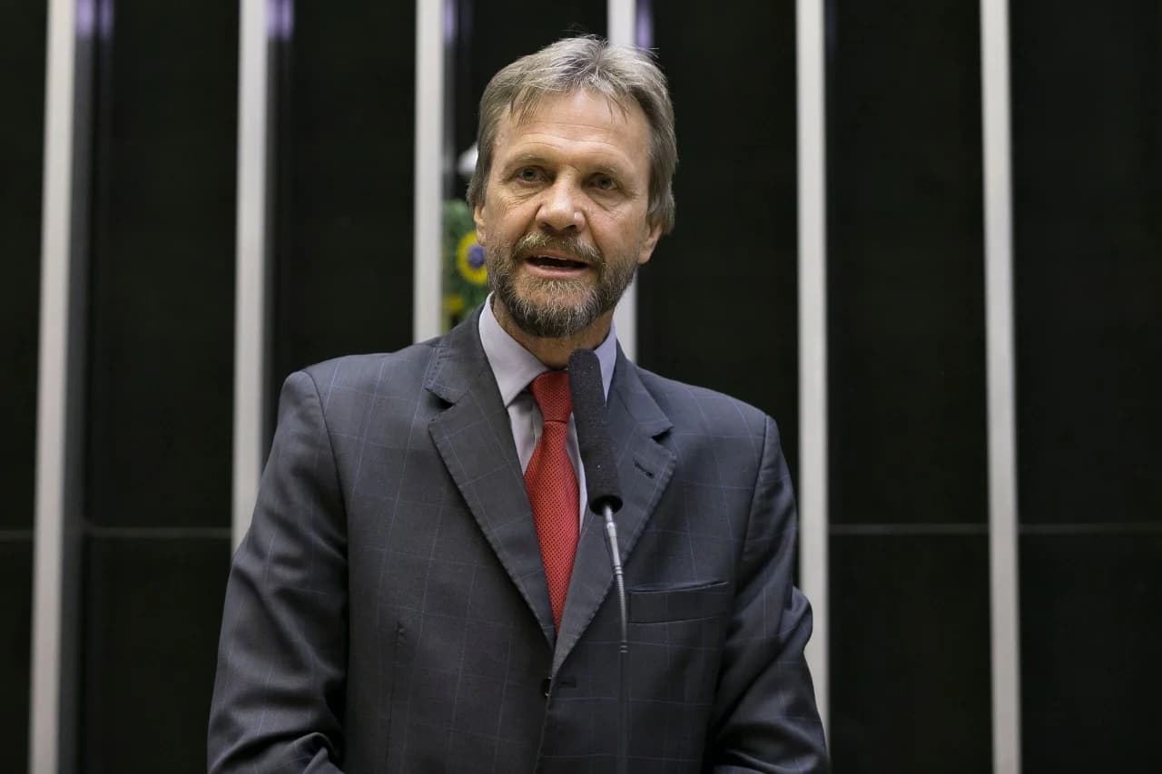 Deputado catarinense Pedro Uczai assume liderança do PT na Câmara