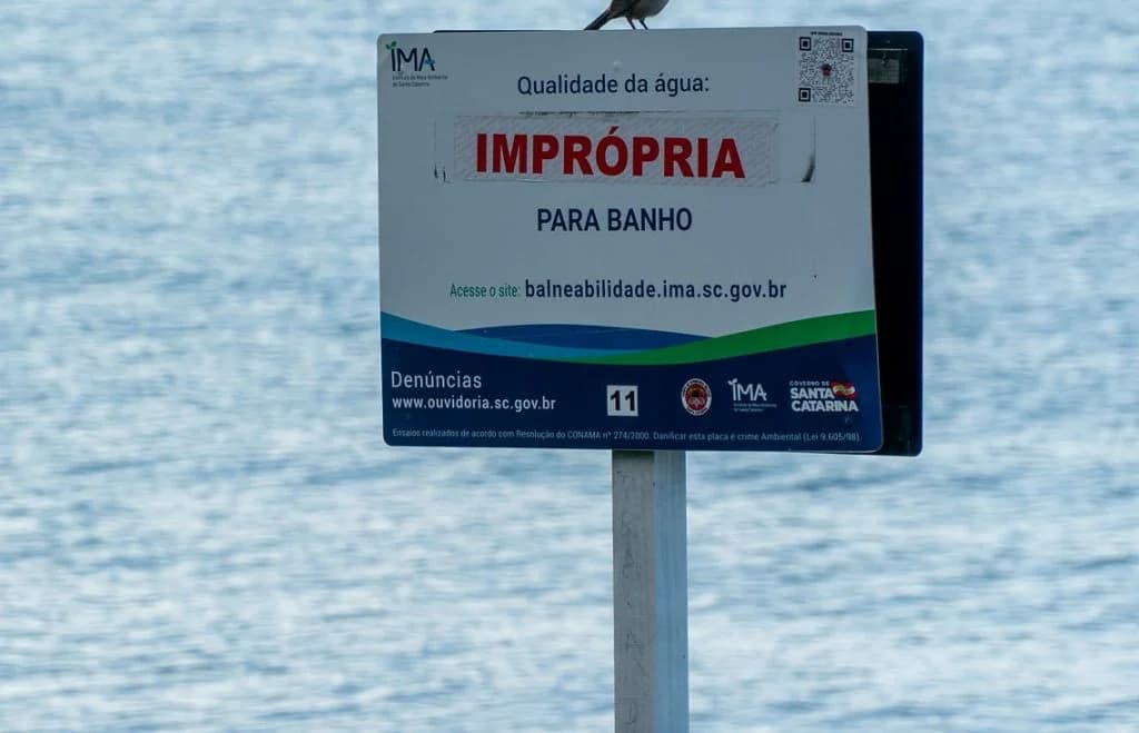 Prainha do Farol e trecho de Garopaba estão impróprios para banho