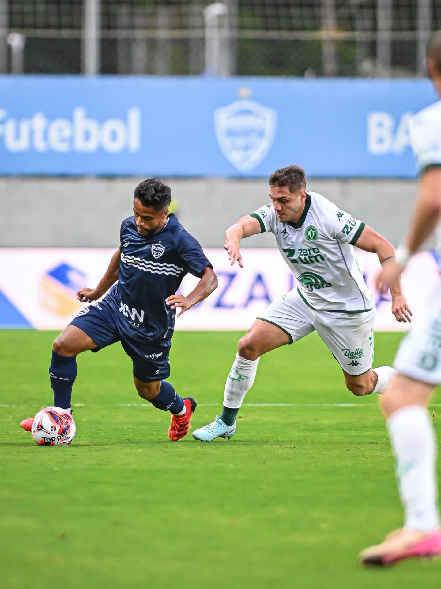 Barra vence Chapecoense e abre vantagem na final do Catarinense