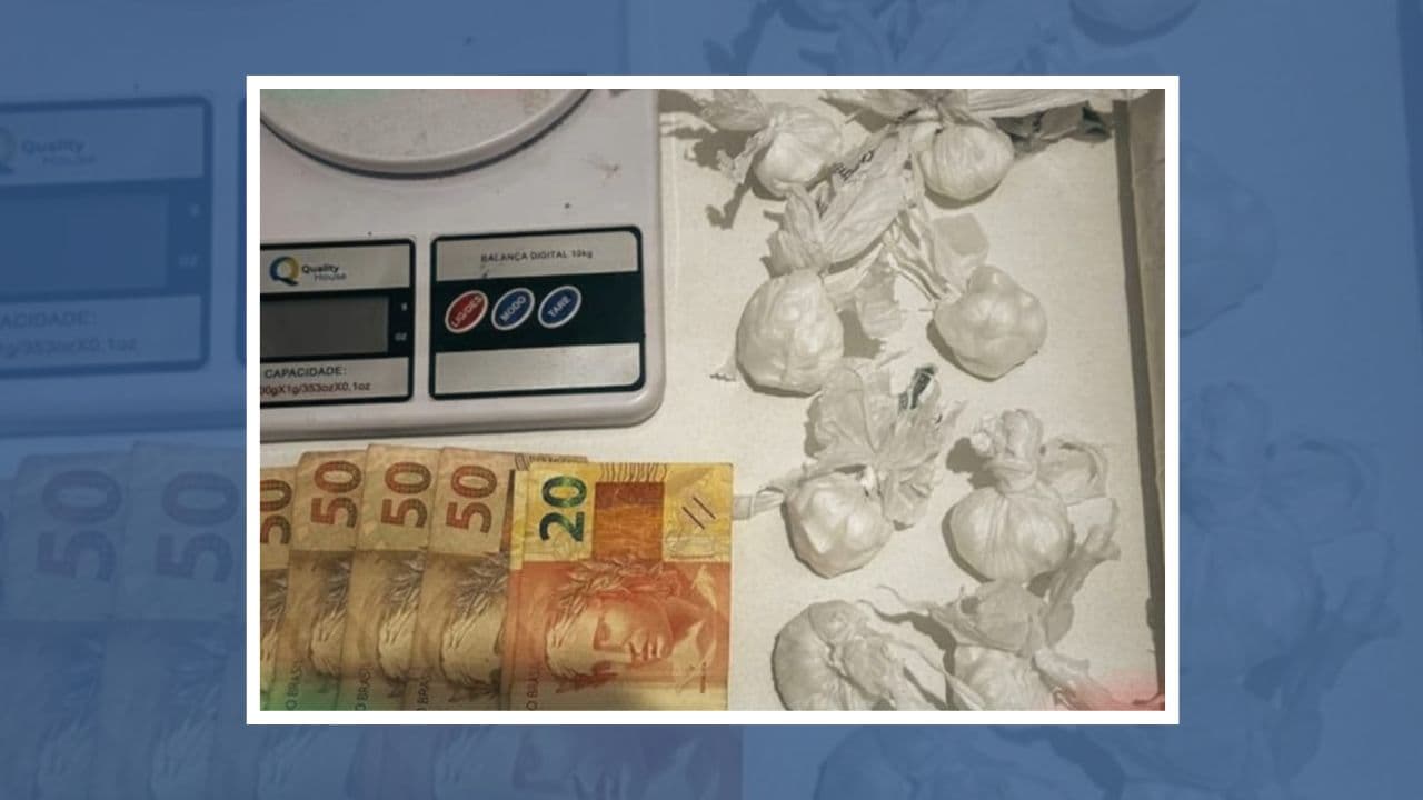 Quase 100 porções de cocaína são apreendidas e quatro pessoas são detidas