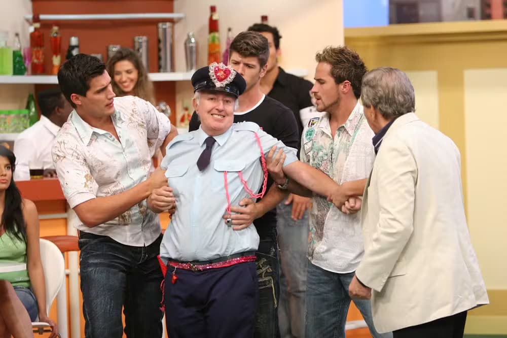 Morre Roberto Marquis, o Guarda Juju de "A Praça é Nossa"