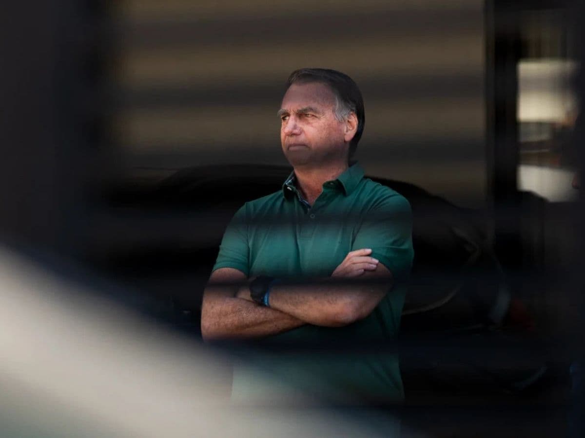 Moraes nega livre acesso de filhos de Bolsonaro a prisão domiciliar