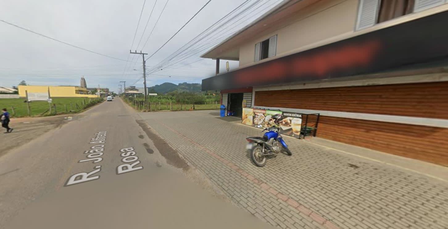 Idoso reage a assalto e suspeito acaba espancado por populares