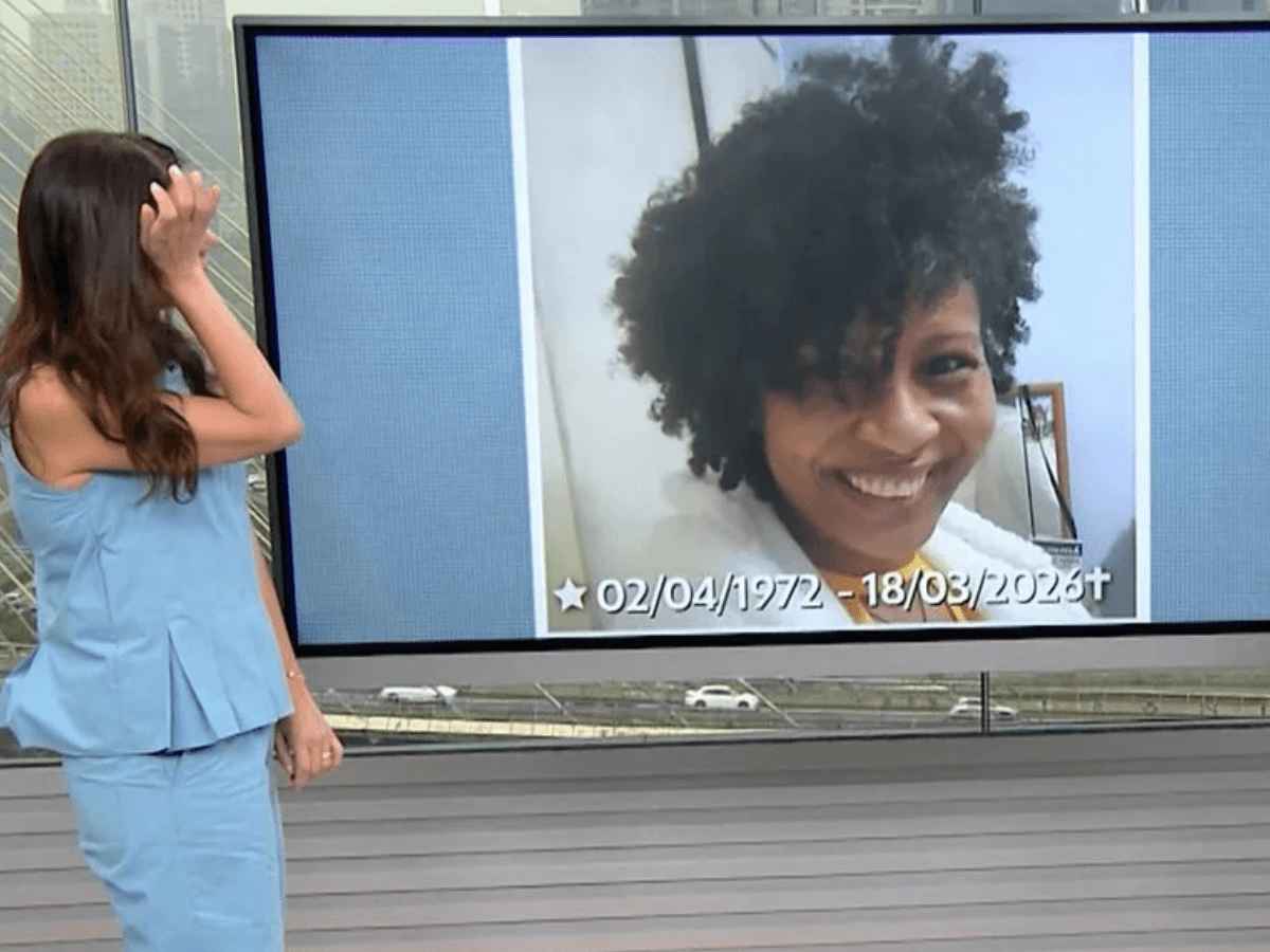 Apresentadora se emociona ao noticiar morte de produtora