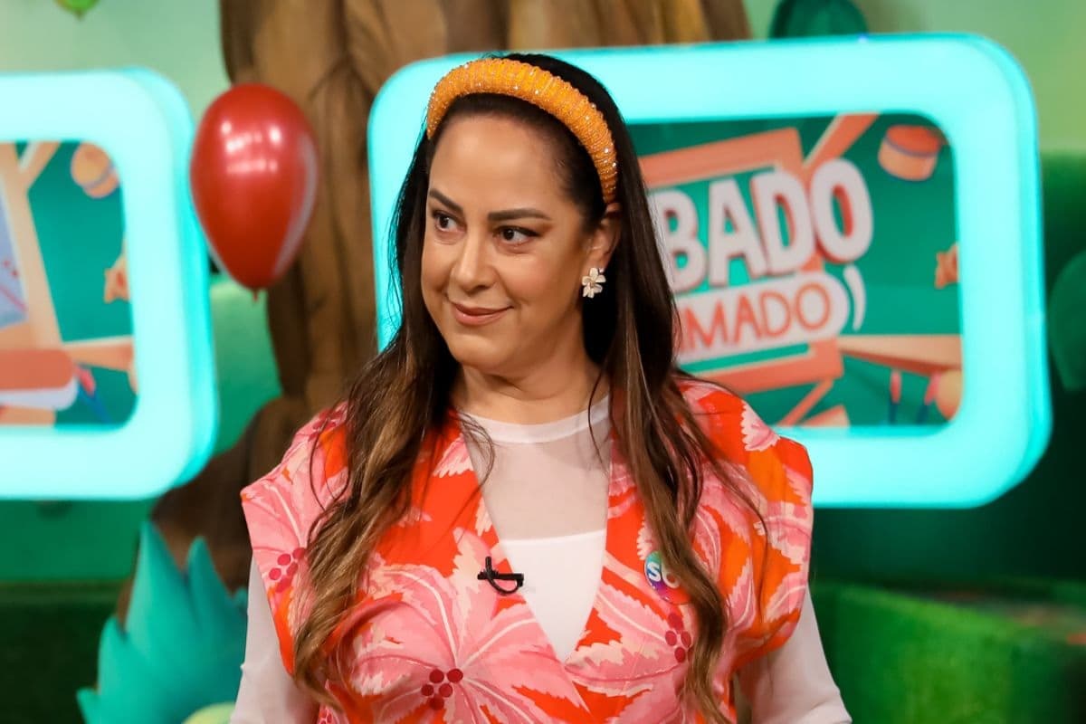 Filha de Silvio Santos oficializa filiação para eleição de 2026