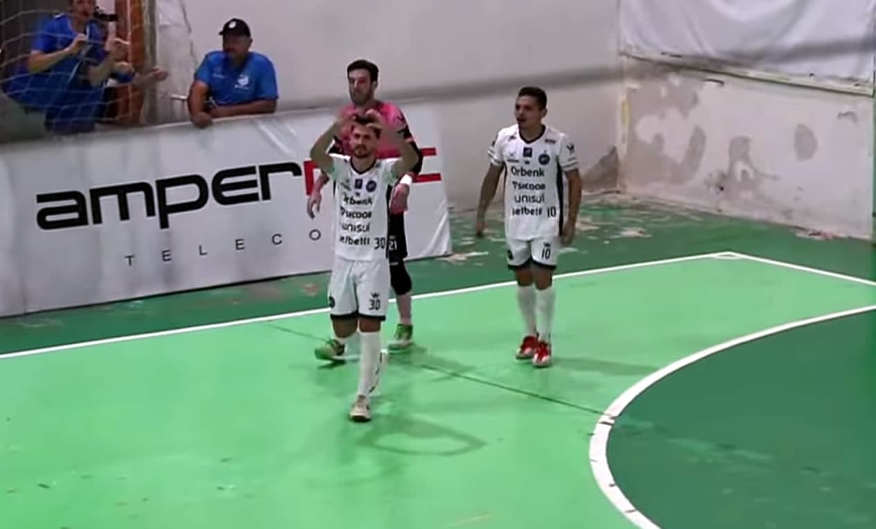 Tubarão Futsal sofre virada e estreia com derrota no Catarinense Série Ouro