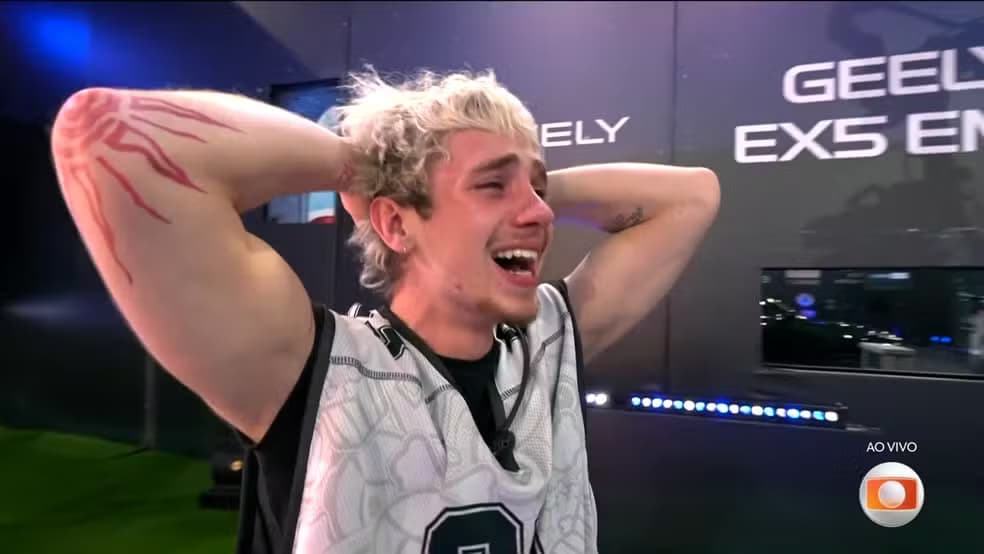 Catarinense Juliano Floss vence a última prova e garante vaga na final do "BBB 26"