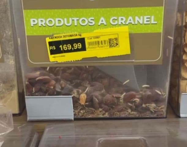 Supermercado tem padaria interditada após denúncia de larvas em alimentos