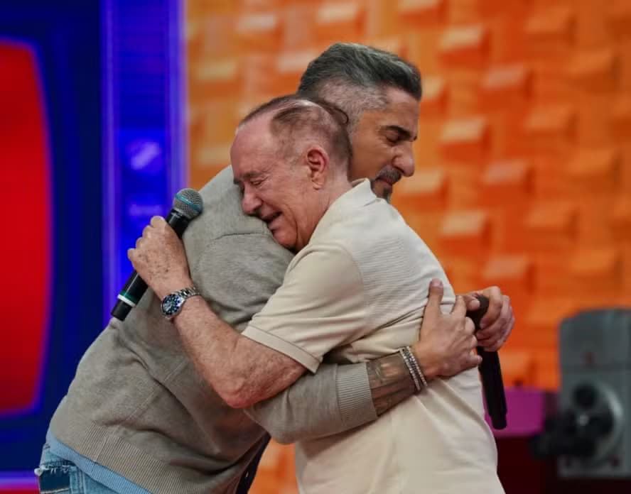 ▶️ Marcos Mion rouba homenagem a Renato Aragão