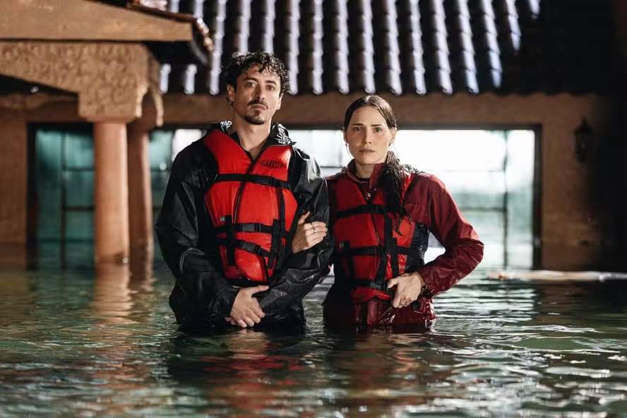 Globo abre novela com enchente gigante