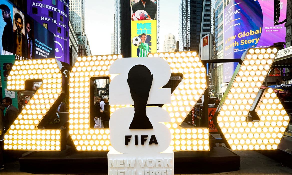Falta um mês: Copa do Mundo de 2026 promete ser a maior da história