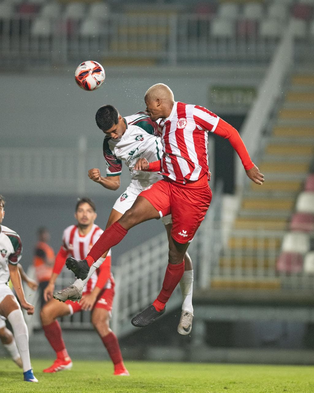 Hercílio Luz perde para o Fluminense e sofre primeira derrota na Série B