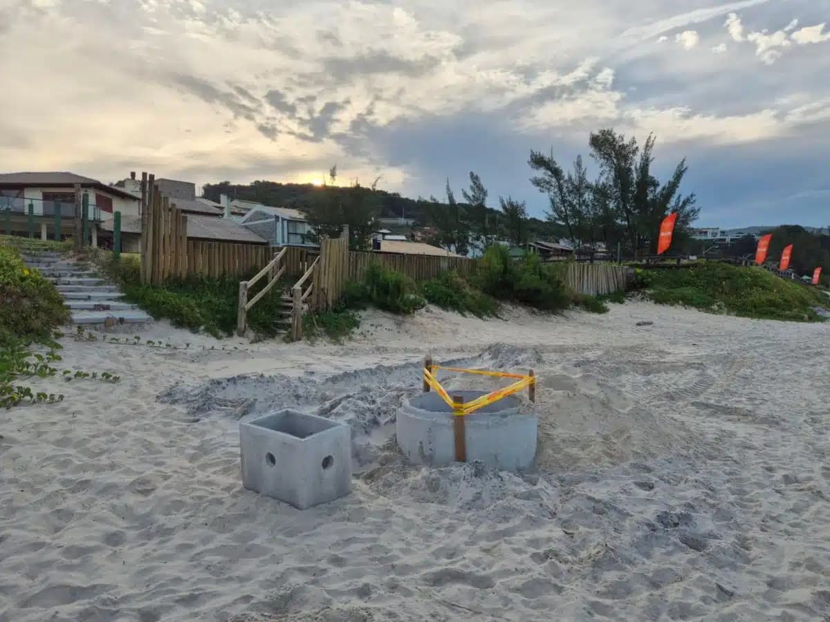 Justiça manda parar obra de iluminação na Praia Central de Garopaba