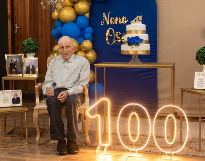 Aos 100 anos, morador de Treze de Maio celebra vida ao lado da família