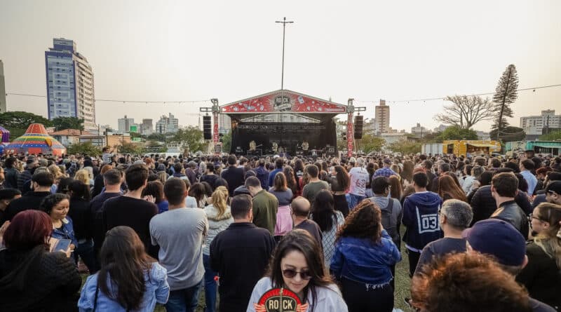 Festival com tributos a bandas do rock agita aniversário de Tubarão neste sábado (16)