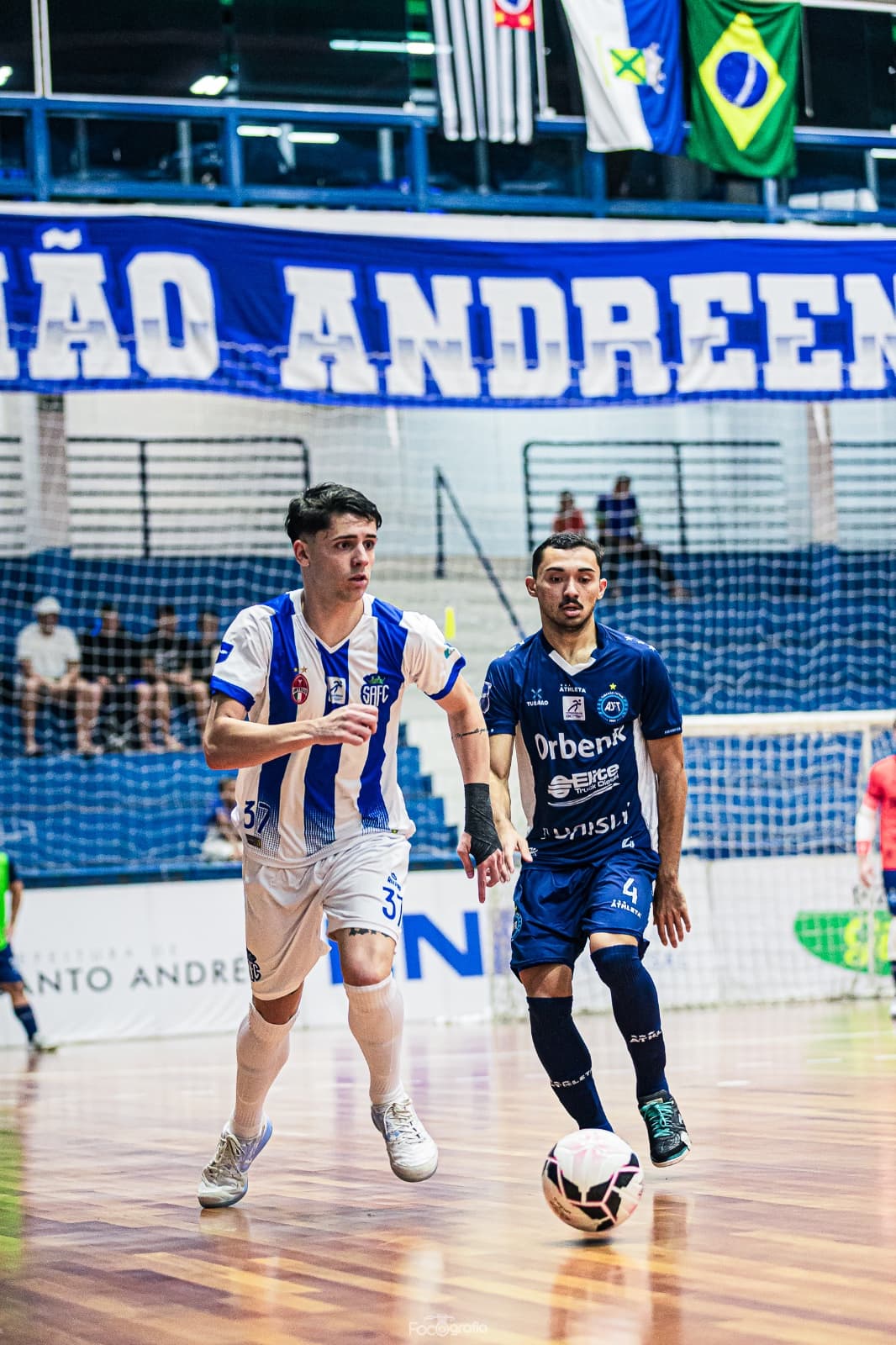 Tubarão goleia o Santo André em noite inspirada na Liga Nacional