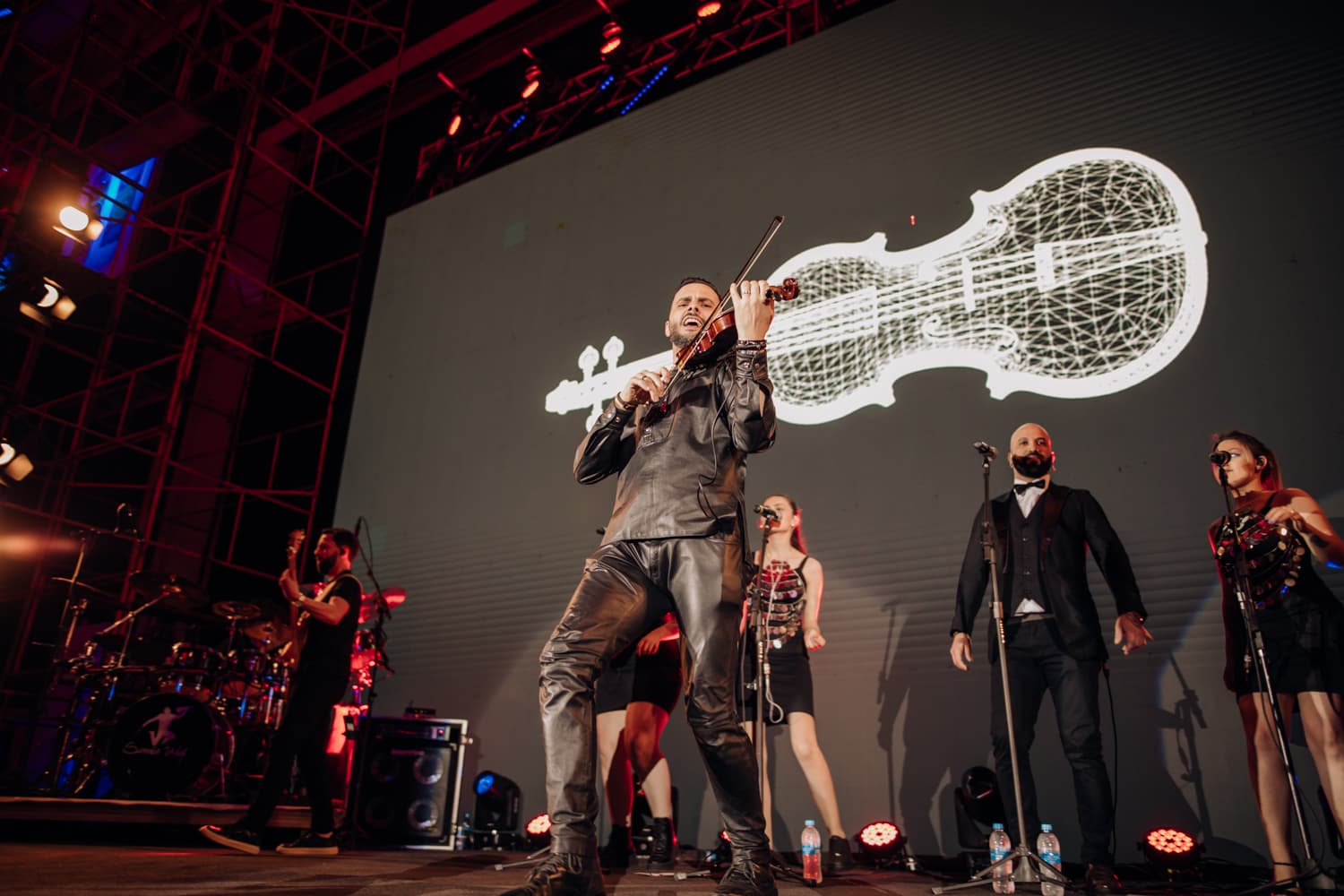 ▶️ Show dos 156 anos de Tubarão promete movimentar a Arena Multiuso nesta quarta (27)