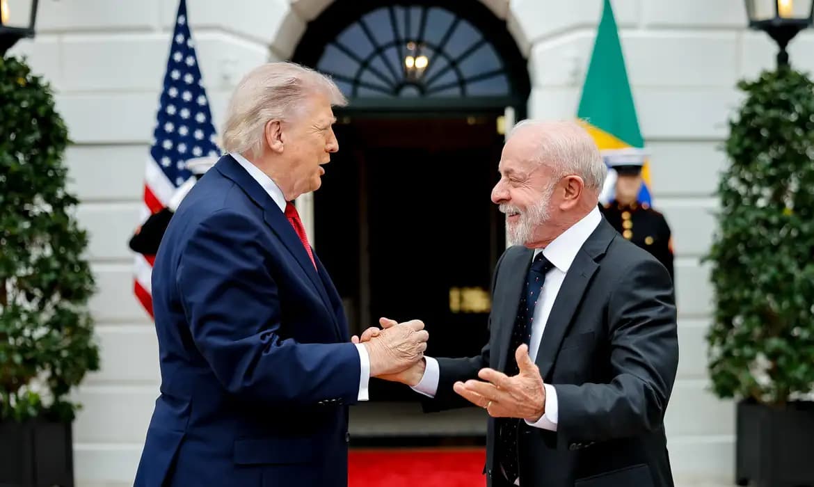 Lula se reúne com Trump e fala em conversa sem “assunto proibido”