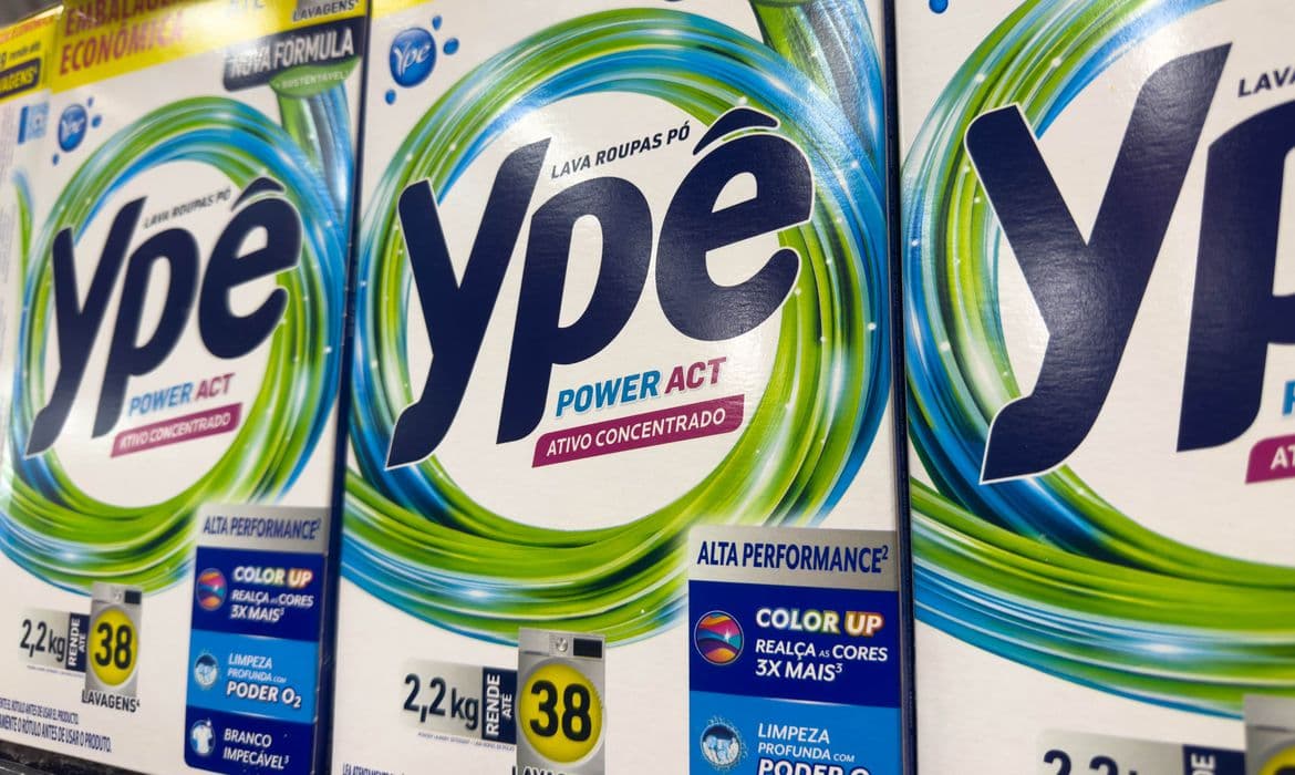 Produtos da Ypê são proibidos pela Anvisa após “falhas graves” na fabricação