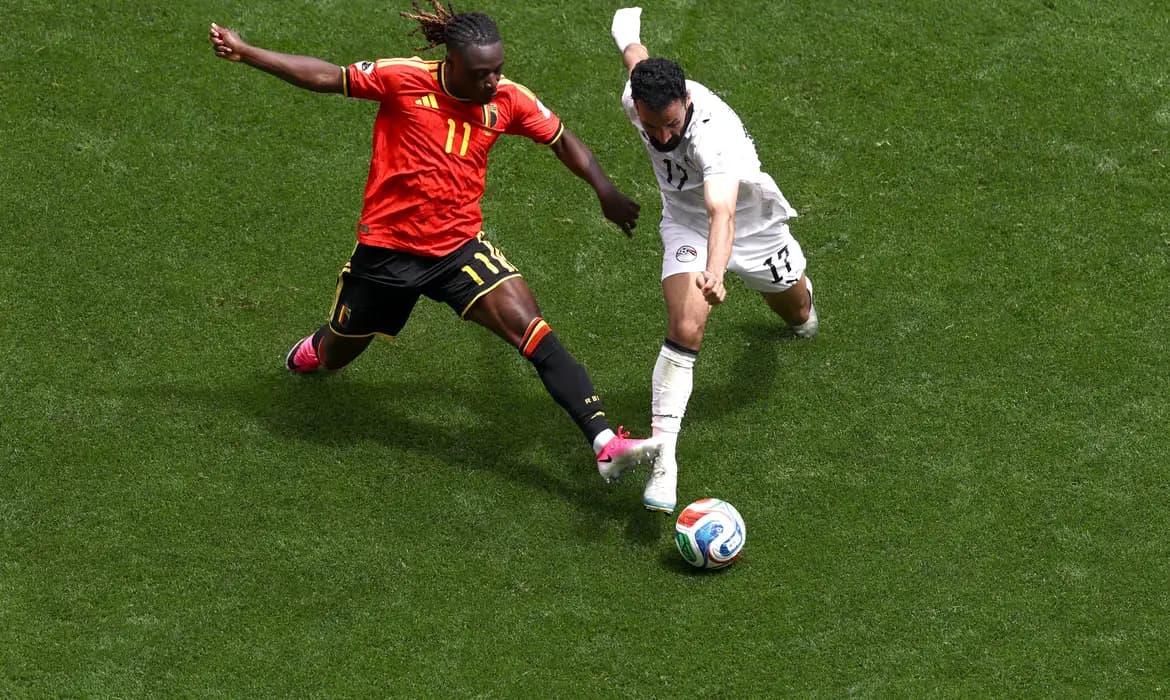 Bélgica busca empate com gol contra e evita derrota para o Egito na estreia da Copa