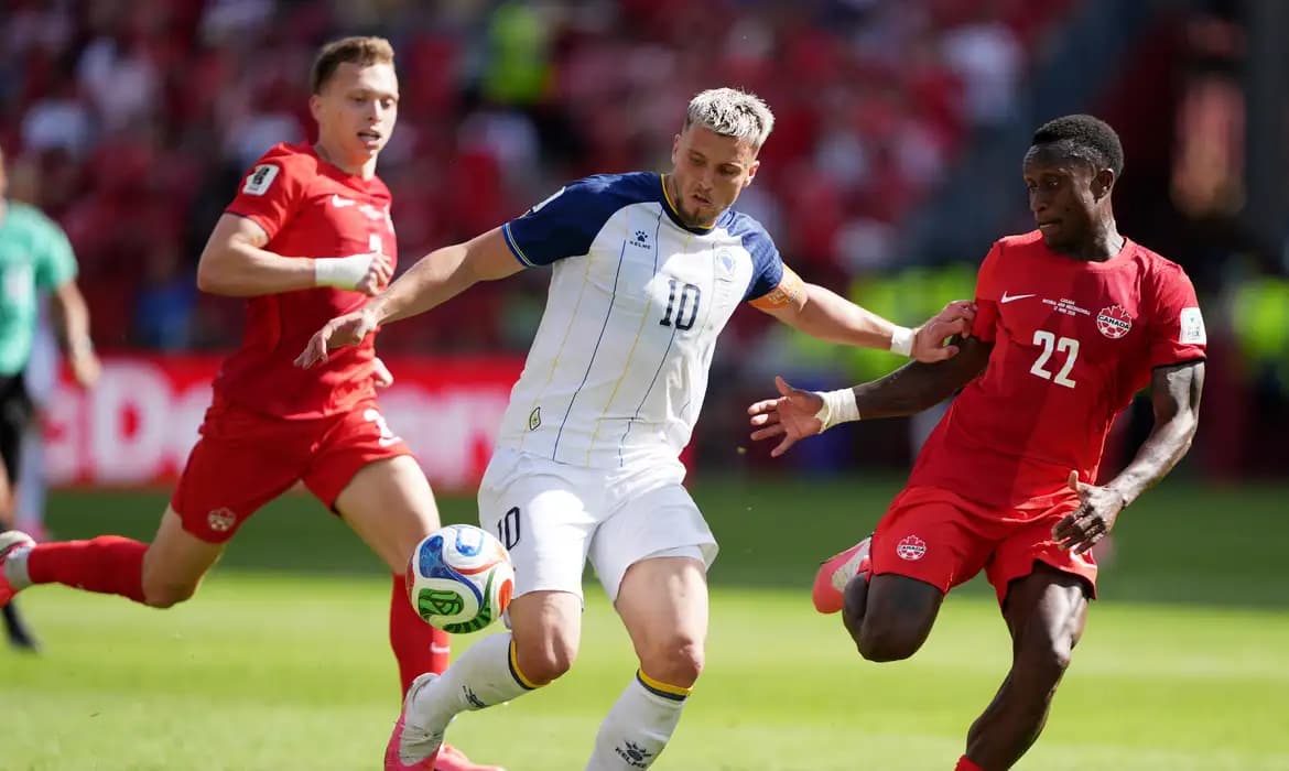 Canadá busca empate com a Bósnia e conquista primeiro ponto da história em Copas do Mundo