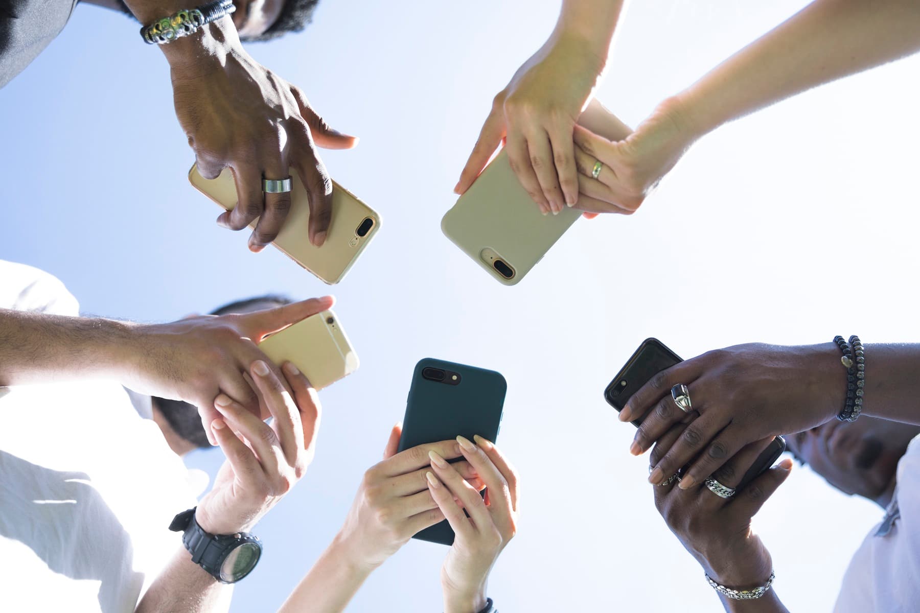 Governo lança ferramenta para consultar celulares roubados antes da compra