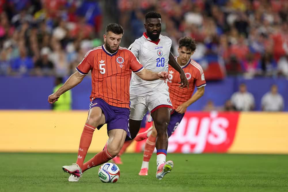 Escócia vence o Haiti e assume liderança do grupo do Brasil na Copa