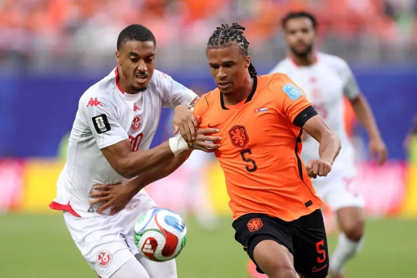 Holanda vence a Tunísia e evita Brasil na próxima fase da Copa do Mundo